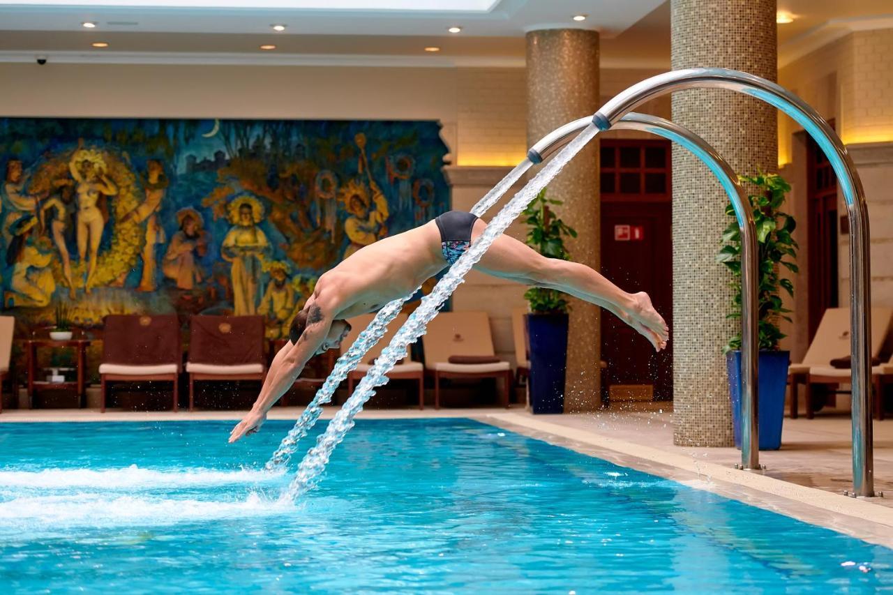 премьер палас 5* Киев